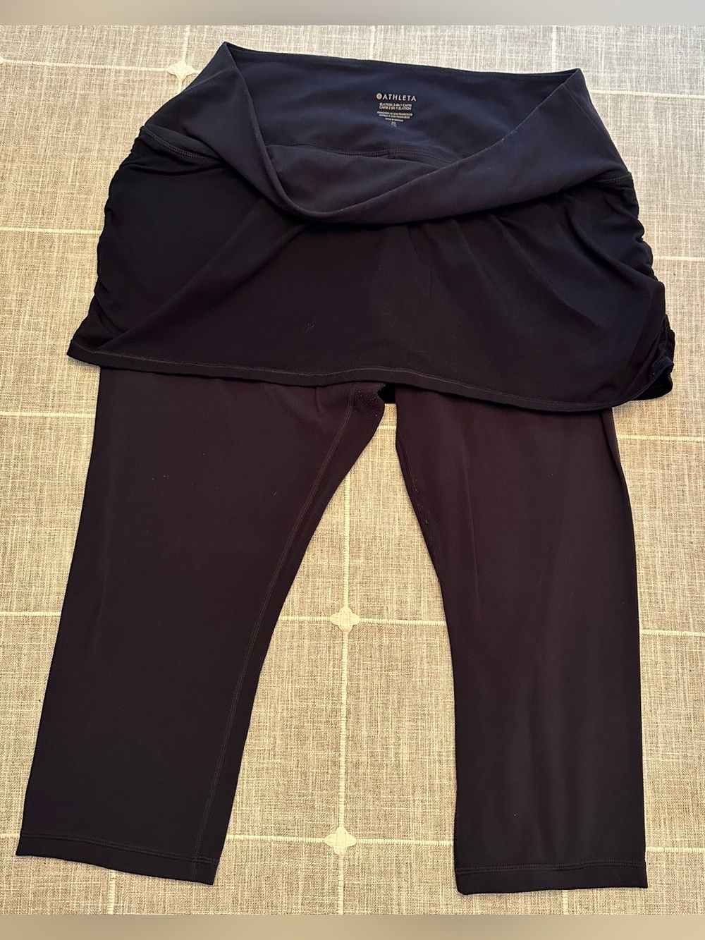 Athleta Elation 2-in-1 Capri Skirted Leggings Black XL